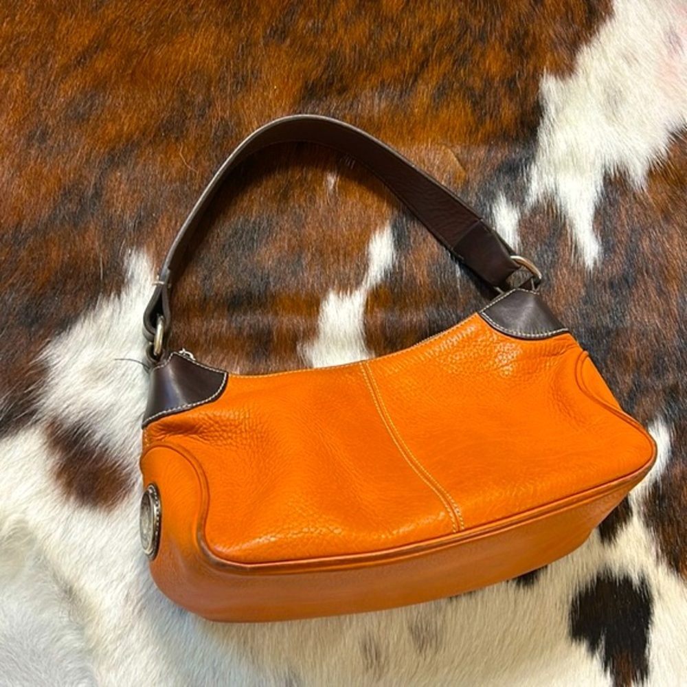 Dooney & Bourke beautiful Y2K small orange leather bag